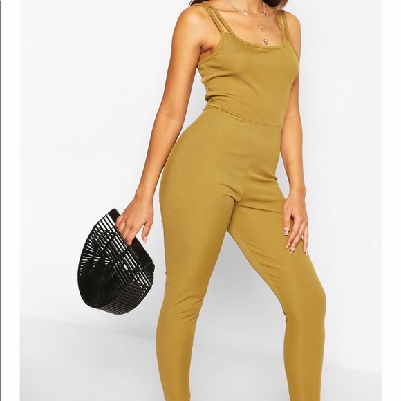 Boohoo ribbed jumpsuit NWT petite size US 6 olive - Picture 1 of 4